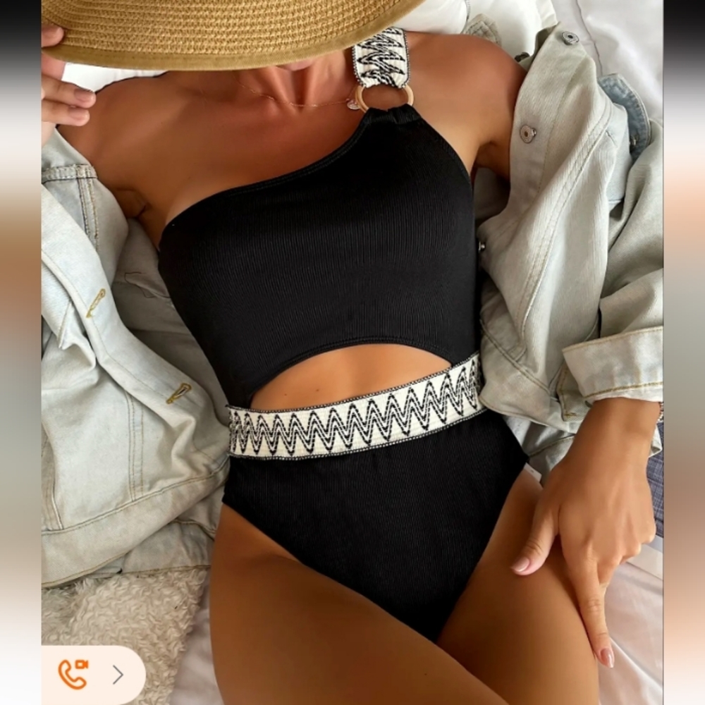 SWIMSUIT Sexy Small  Bathing Suit Rib Cut Out Chain One Piece  One Shoul…